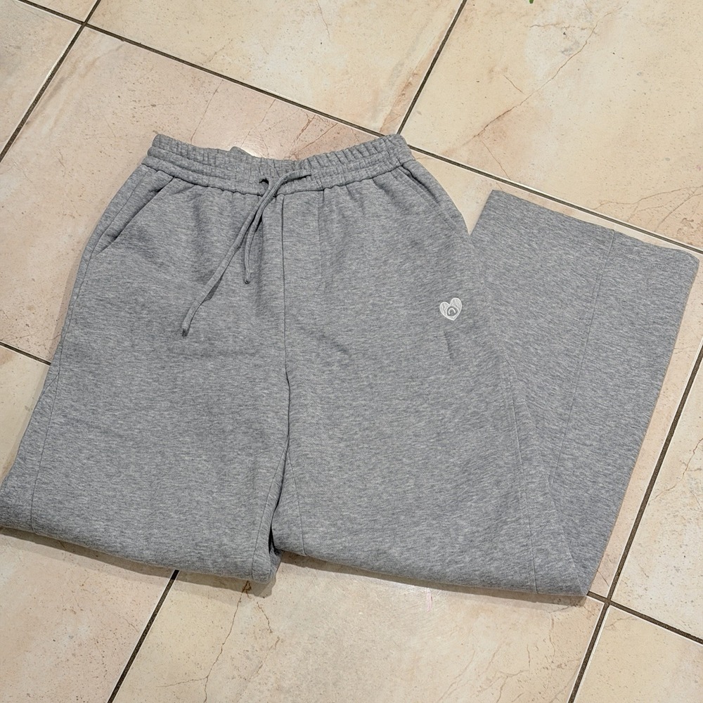 Aelfric Eden Sweatpants Women's S Gray Wide Leg Baggy Heart Logo Y2K
